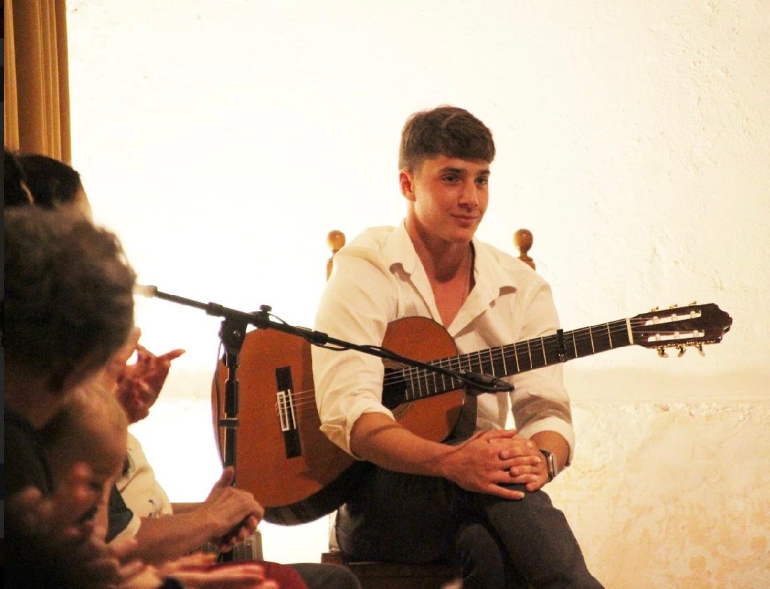 רקע גיטרה אוהד